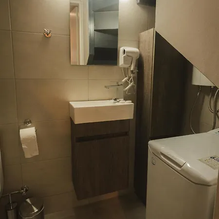 Modern Loft 10mins From Centre דירה *