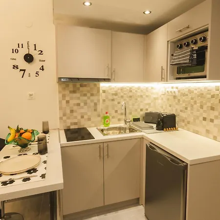 Empyrean Loft By Nexus, Next To Martiou Metro And Bus Station, 10 Mins From Center *